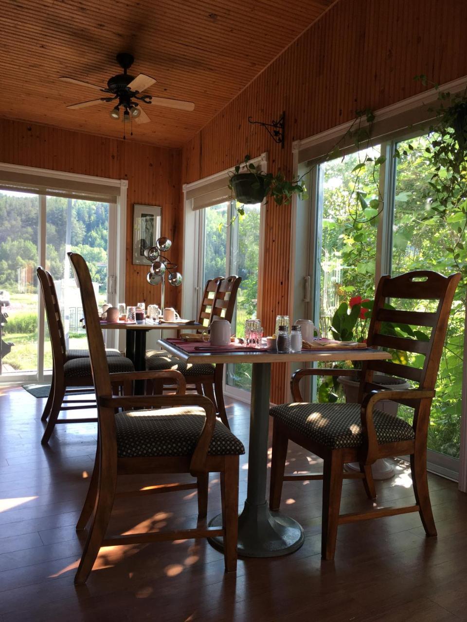 La Chouette Virée Bed and Breakfast Grandes-Bergeronnes Exterior foto